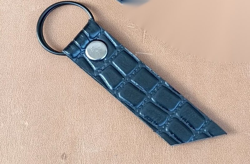 Black croc-embossed leather keyring with metal ring